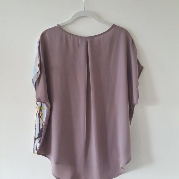 Vida V-neck Dolman Sleeve Top - S - Picture 4 of 8
